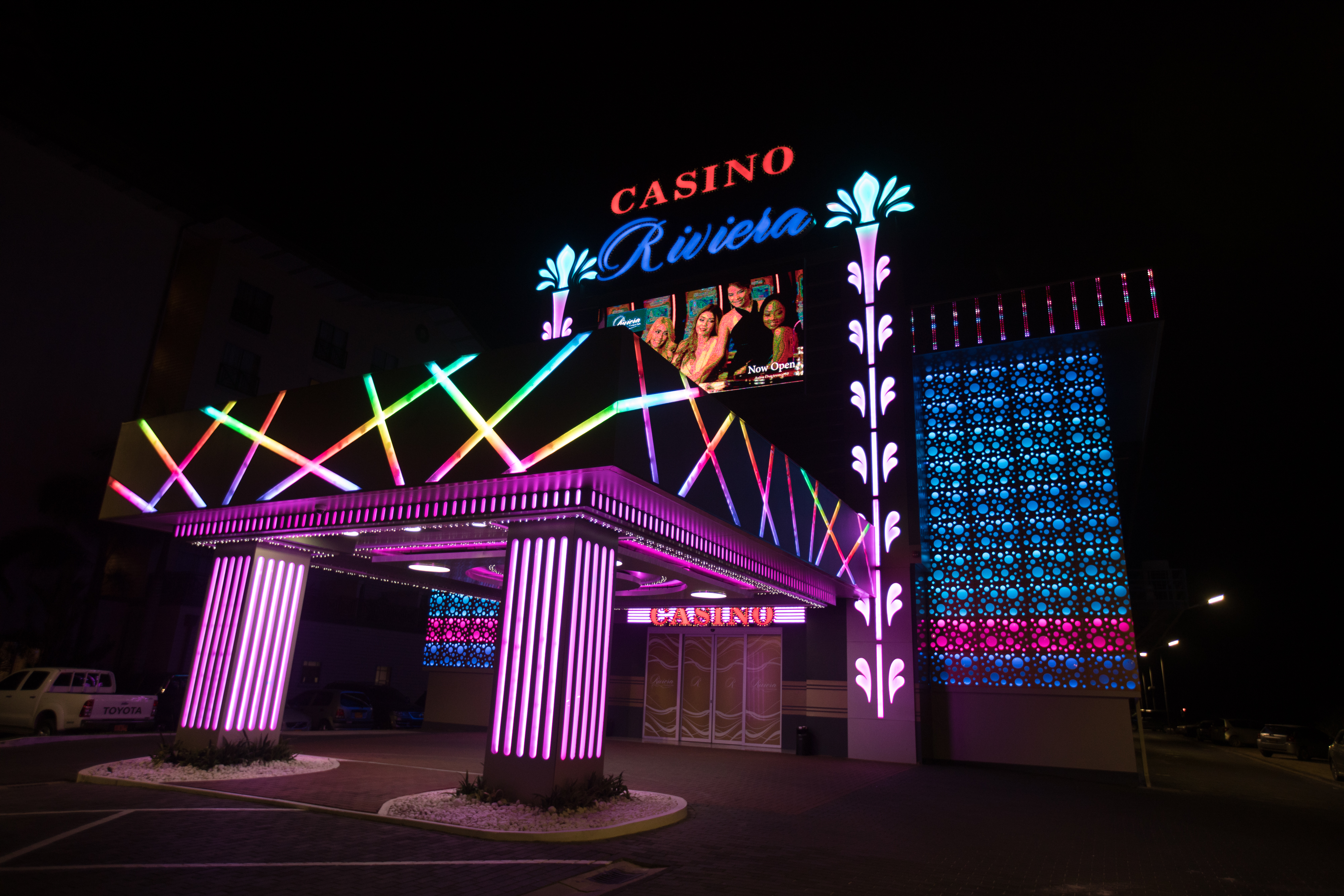 Merkur_Gaming_Riviera_Casino_Club_2_6512bd.jpg