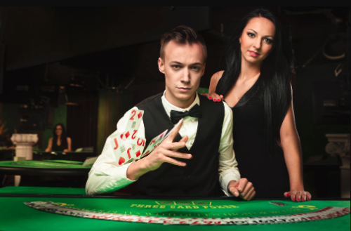 Live dealer demand drives growth at Evolution