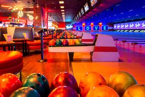 bowlero centre