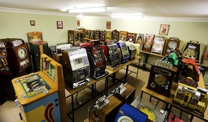 Classic amusement machine auction