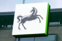 Lloyd's banking group aims to tackle problematic gambling